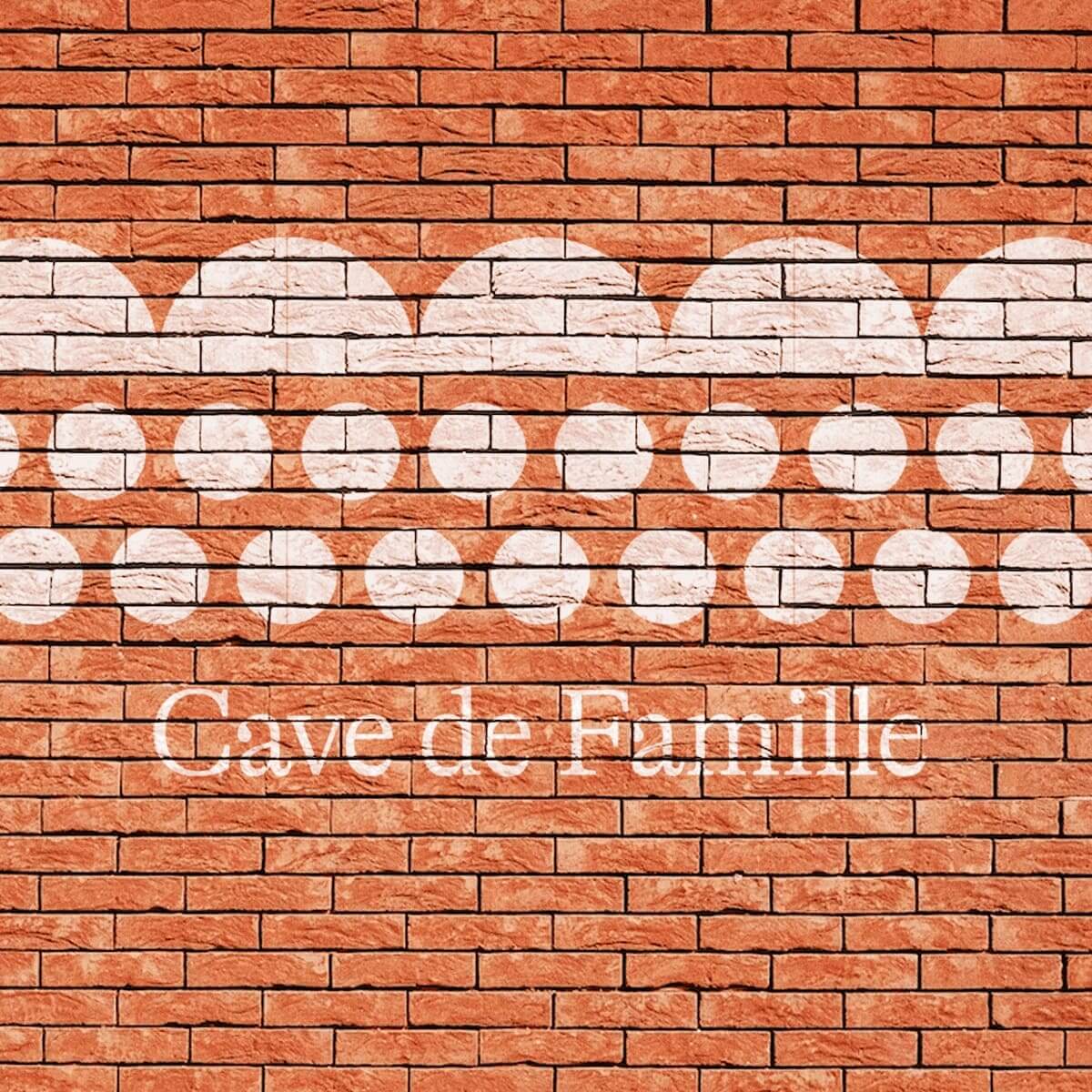 Projection du logotype de Cave de Famille sur un mur